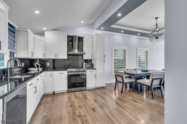 12 Bass Rock Rd, Hopatcong Boro, NJ 07843