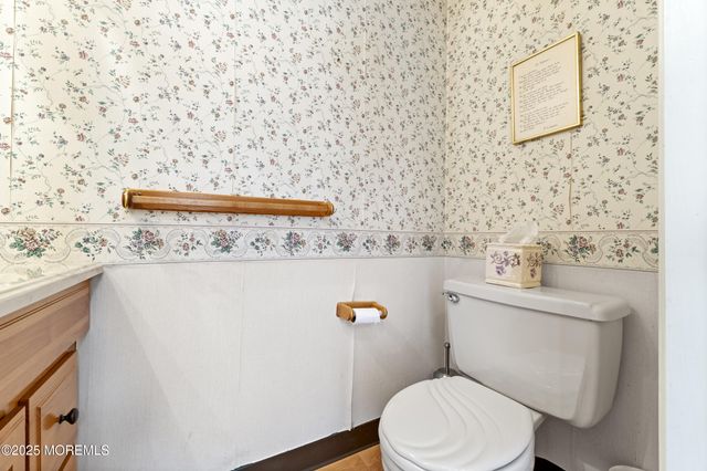 106 Wilshire Court, Old Bridge, NJ 08857