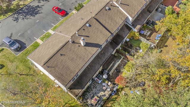 106 Wilshire Court, Old Bridge, NJ 08857