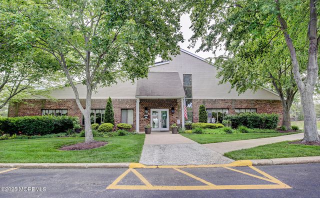 106 Wilshire Court, Old Bridge, NJ 08857