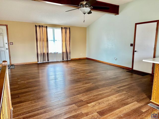 14296 123rd LN, Hoyt, KS 66440