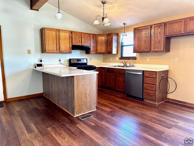 14296 123rd LN, Hoyt, KS 66440