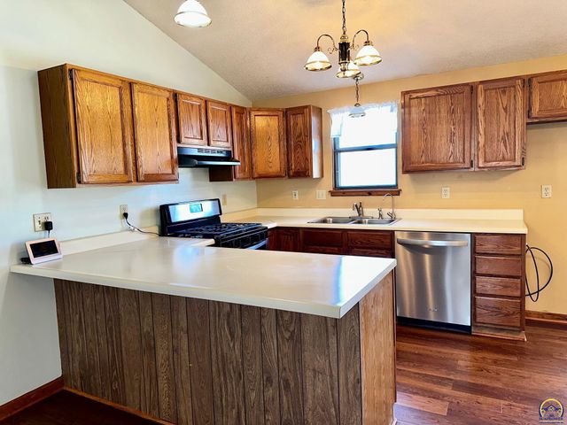 14296 123rd LN, Hoyt, KS 66440