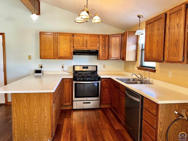 14296 123rd LN, Hoyt, KS 66440