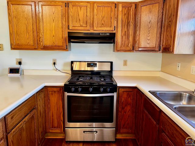 14296 123rd LN, Hoyt, KS 66440