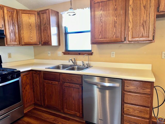 14296 123rd LN, Hoyt, KS 66440