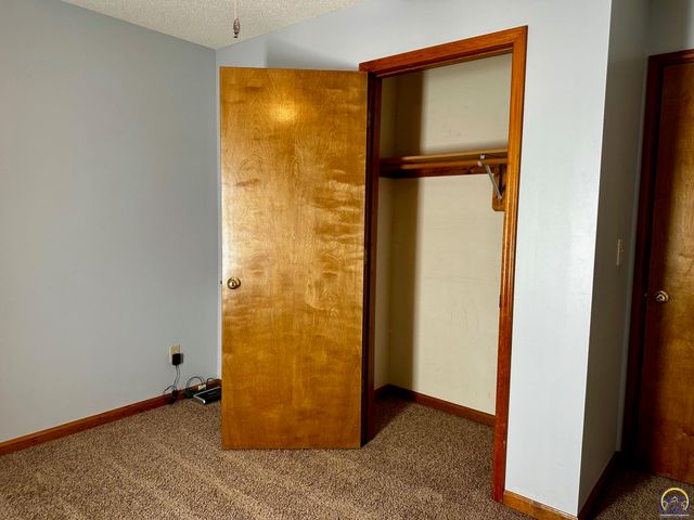 14296 123rd LN, Hoyt, KS 66440