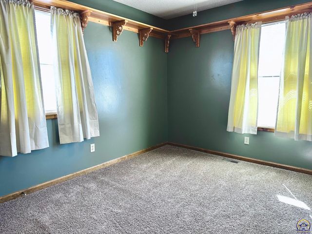 14296 123rd LN, Hoyt, KS 66440