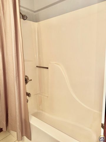 14296 123rd LN, Hoyt, KS 66440