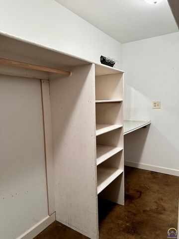 14296 123rd LN, Hoyt, KS 66440