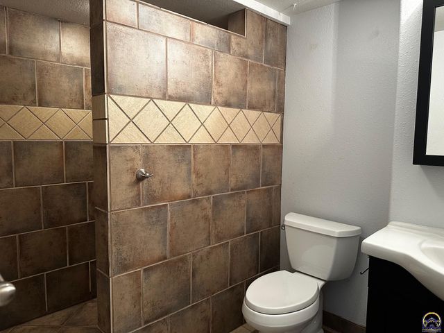 14296 123rd LN, Hoyt, KS 66440