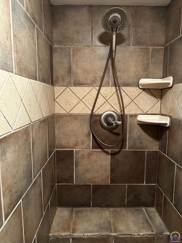 14296 123rd LN, Hoyt, KS 66440