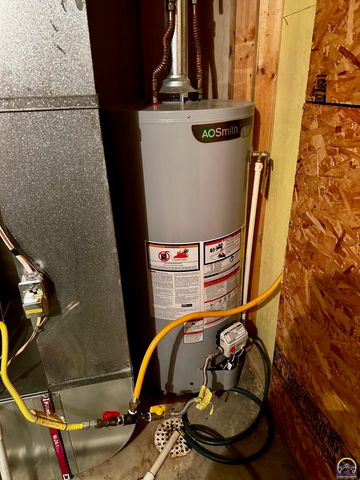 14296 123rd LN, Hoyt, KS 66440