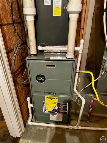 14296 123rd LN, Hoyt, KS 66440