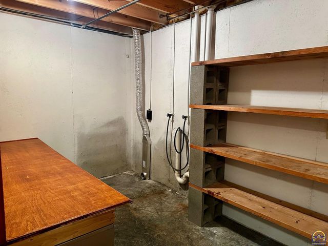 14296 123rd LN, Hoyt, KS 66440