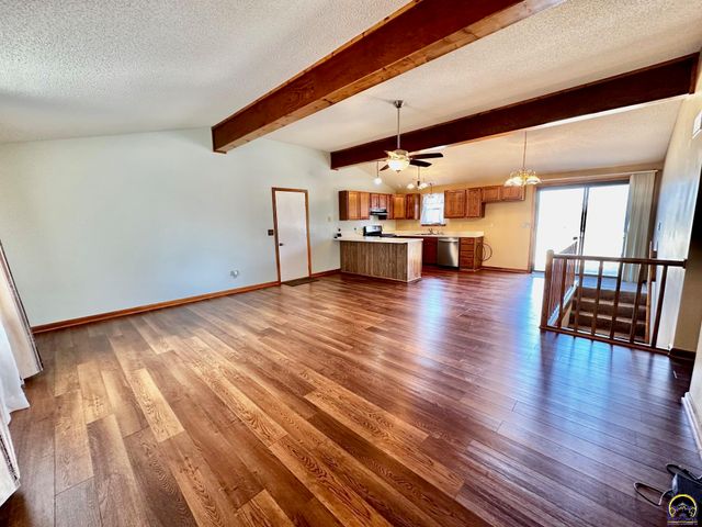 14296 123rd LN, Hoyt, KS 66440