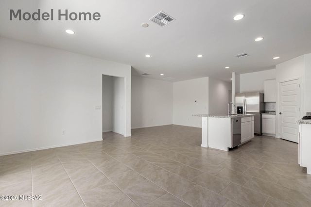 455 W Lexington Street, Vail, AZ 85641