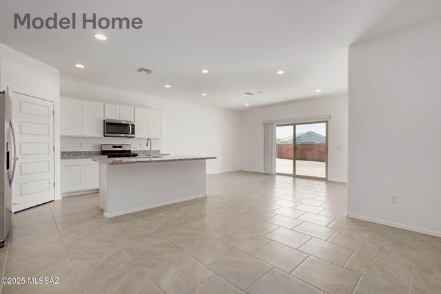 455 W Lexington Street, Vail, AZ 85641