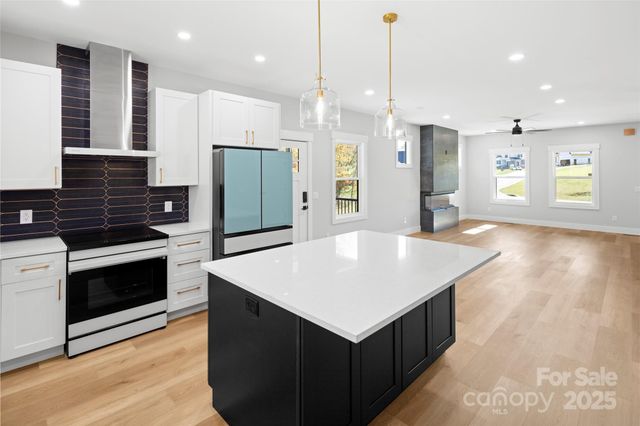 110 Scott Meadows Drive, Asheville, NC 28806