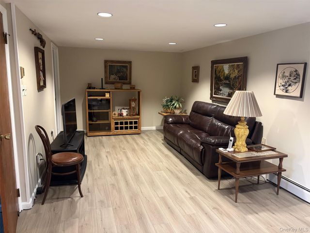 42 Sparkill Avenue, Tappan, NY 10983