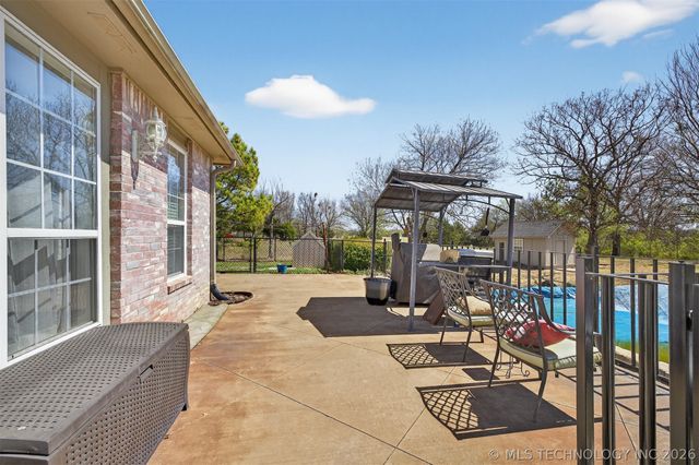 506 Rockwood Drive, Kiefer, OK 74041