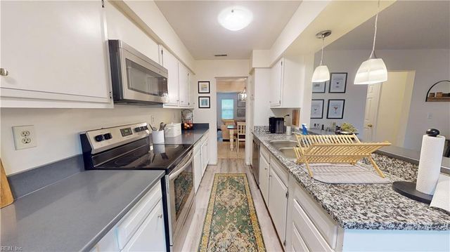 777 Westminster LN, Virginia Beach, VA 23454