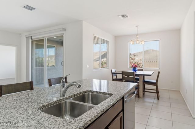 10233 E Encinas Trail, Tucson, AZ 85747