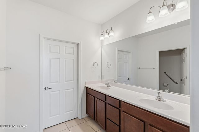 10233 E Encinas Trail, Tucson, AZ 85747