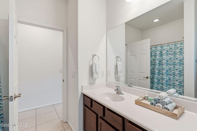 10233 E Encinas Trail, Tucson, AZ 85747