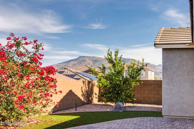 10233 E Encinas Trail, Tucson, AZ 85747