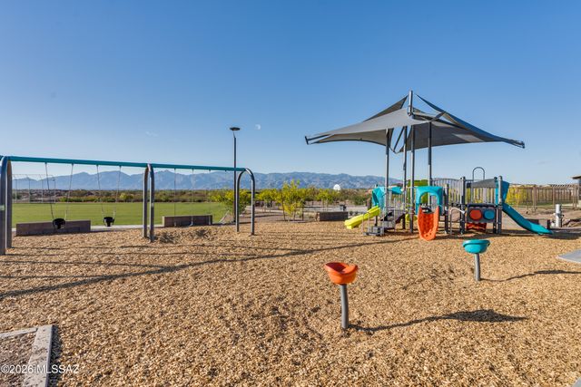 10233 E Encinas Trail, Tucson, AZ 85747