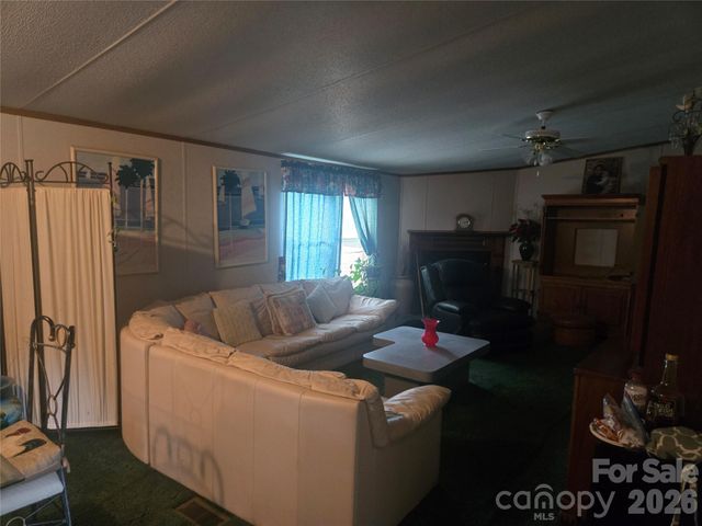 4632 Belvedere Drive, Claremont, NC 28610