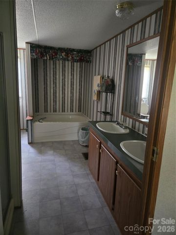 4632 Belvedere Drive, Claremont, NC 28610