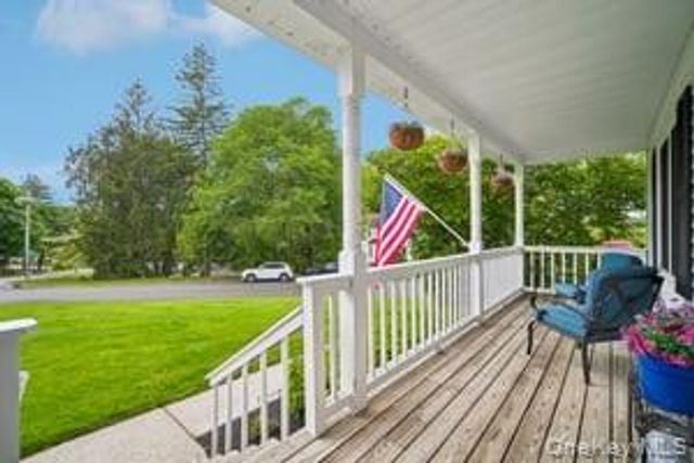 8 Caruso Court, Thiells, NY 10984