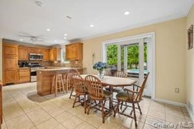 8 Caruso Court, Thiells, NY 10984