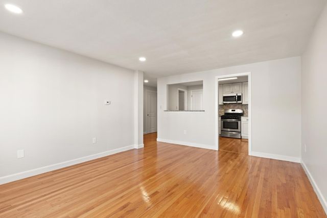 215 Massachusetts Ave 26, Arlington, MA 02474