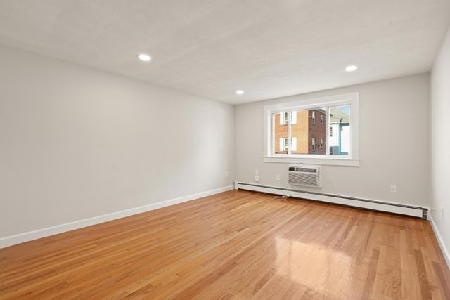 215 Massachusetts Ave 26, Arlington, MA 02474