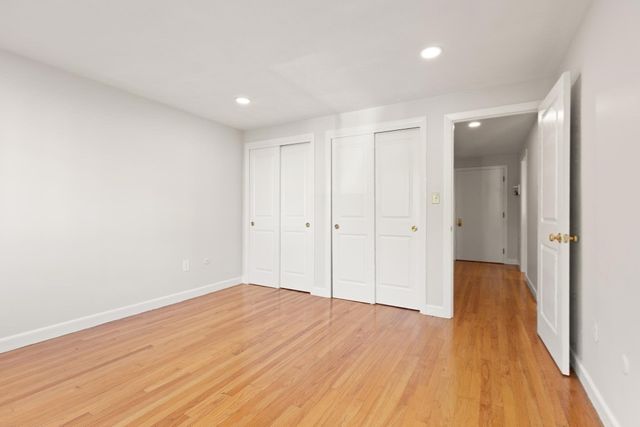 215 Massachusetts Ave 26, Arlington, MA 02474