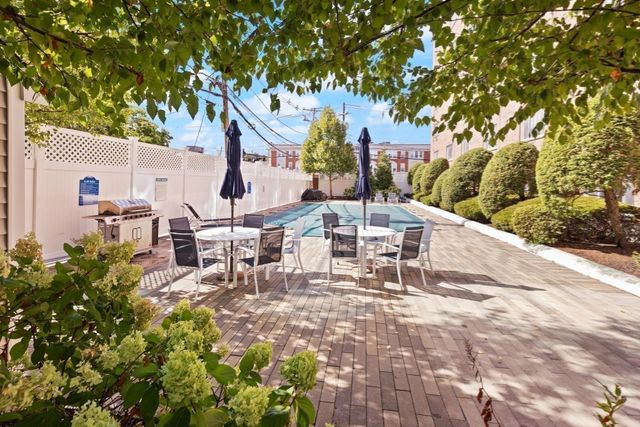215 Massachusetts Ave 26, Arlington, MA 02474