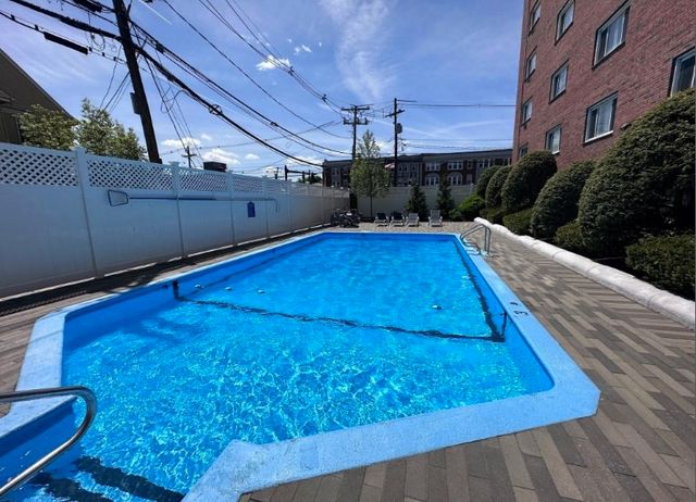215 Massachusetts Ave 26, Arlington, MA 02474