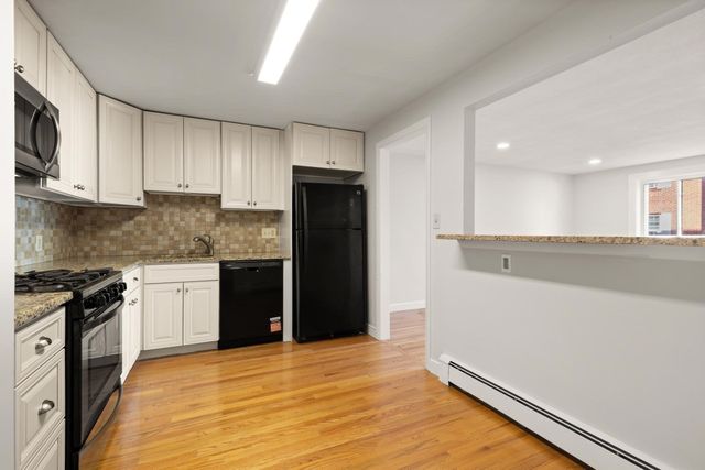 215 Massachusetts Ave 26, Arlington, MA 02474