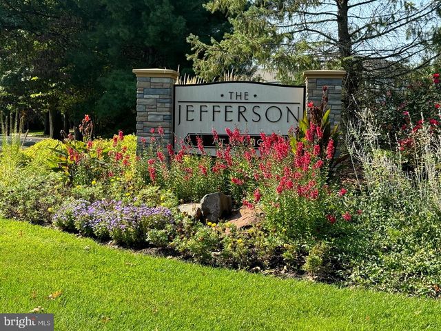 511 TIMBERLAKE DR, Ewing, NJ 08618