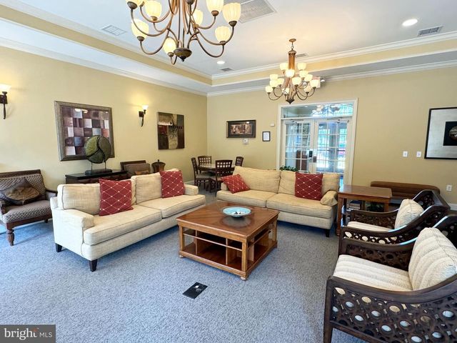 511 TIMBERLAKE DR, Ewing, NJ 08618