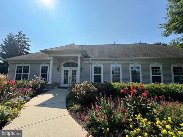 511 TIMBERLAKE DR, Ewing, NJ 08618