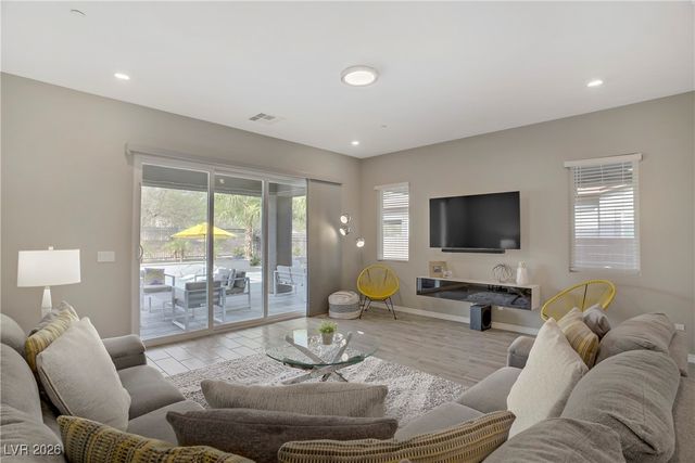 8 Reflection Cove Drive, Henderson, NV 89011