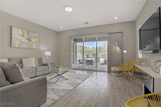 8 Reflection Cove Drive, Henderson, NV 89011