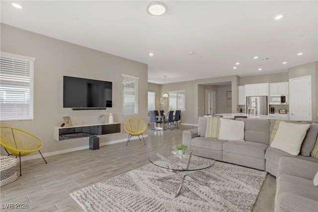 8 Reflection Cove Drive, Henderson, NV 89011