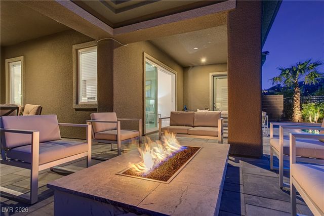 8 Reflection Cove Drive, Henderson, NV 89011