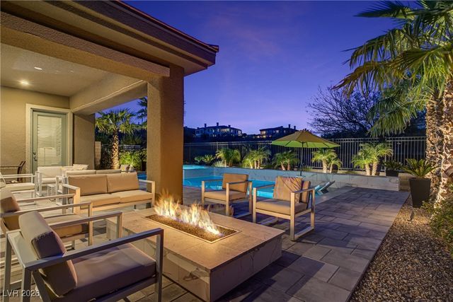 8 Reflection Cove Drive, Henderson, NV 89011