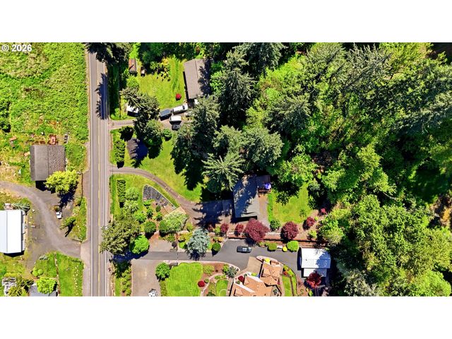 16485 S HATTAN Rd, Oregon City, OR 97045